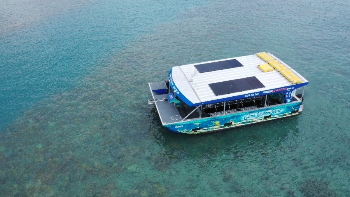 a small boat in a body of water