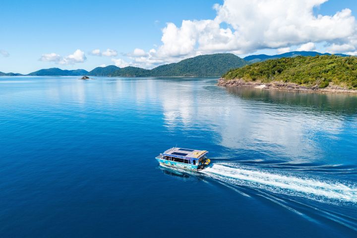 a small boat in a body of water